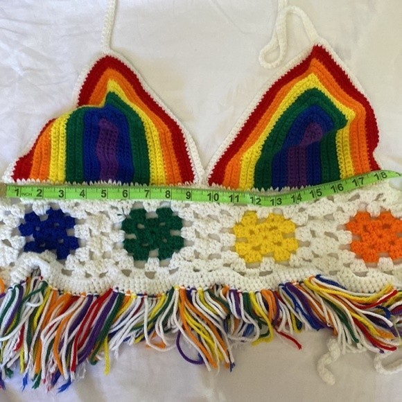 Handmade woman’s rainbow crop top size large/extra large - Picture 2 of 4
